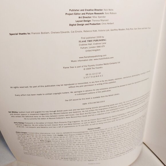 Pink Floyd, Revealed Hardcover Book  - First publishing - Picture 2 of 7